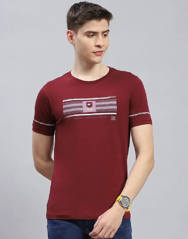 Men's sporty exercise t-shirt-Men Maroon Printed Round Neck Half Sleeve T-Shirt