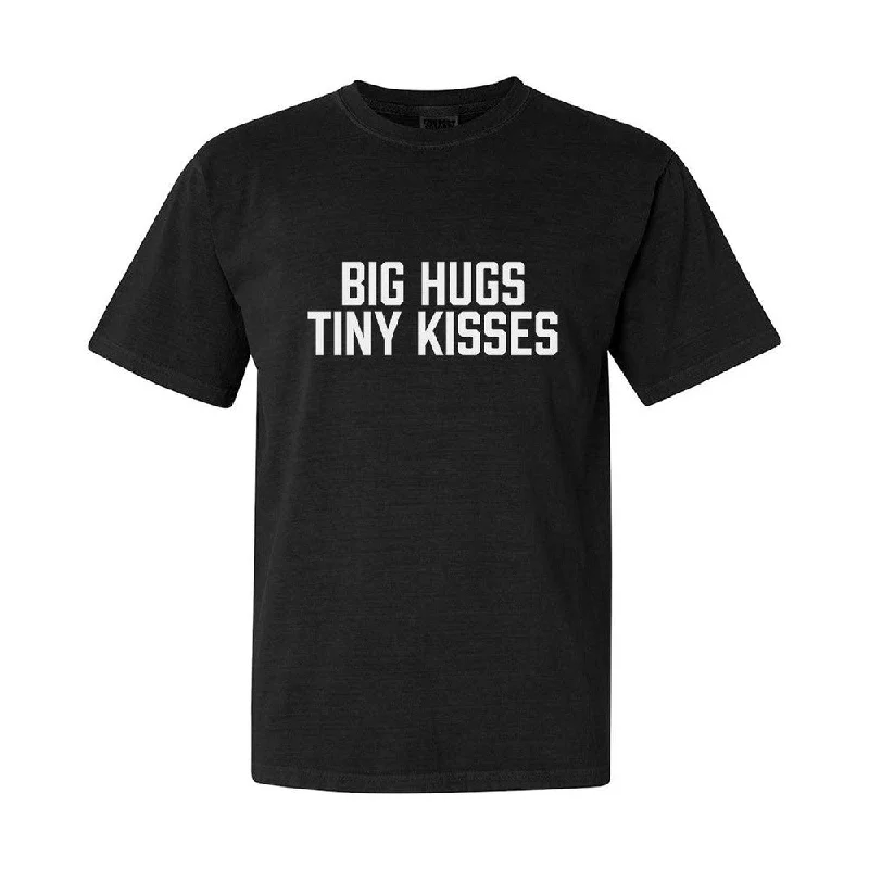 Men's modern fitness t-shirt-Big Hugs Tiny Kisses Tee