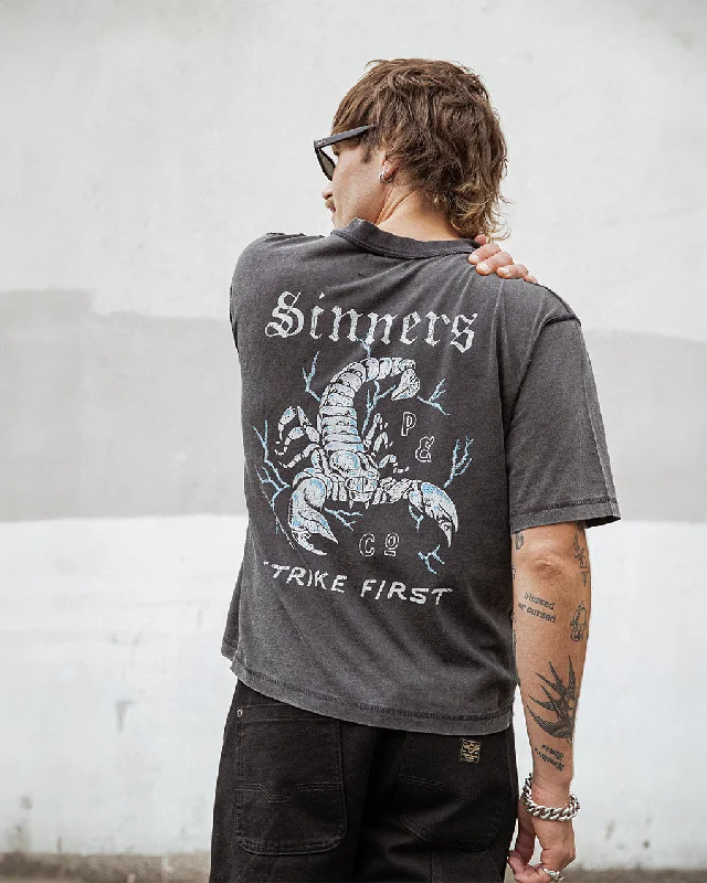 Men's breathable performance t-shirt-Sinners Boxy T-Shirt - Acid Wash