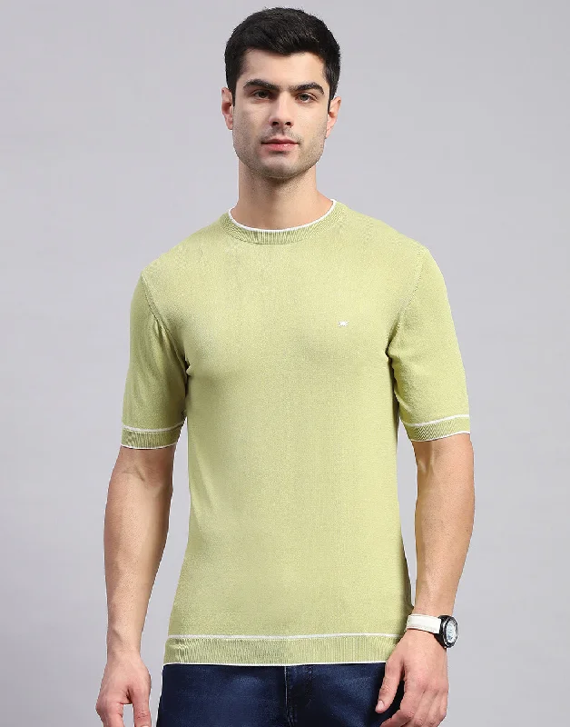 Men's fashion-forward activewear t-shirt-Men Olive Solid Round Neck Half Sleeve T-Shirt