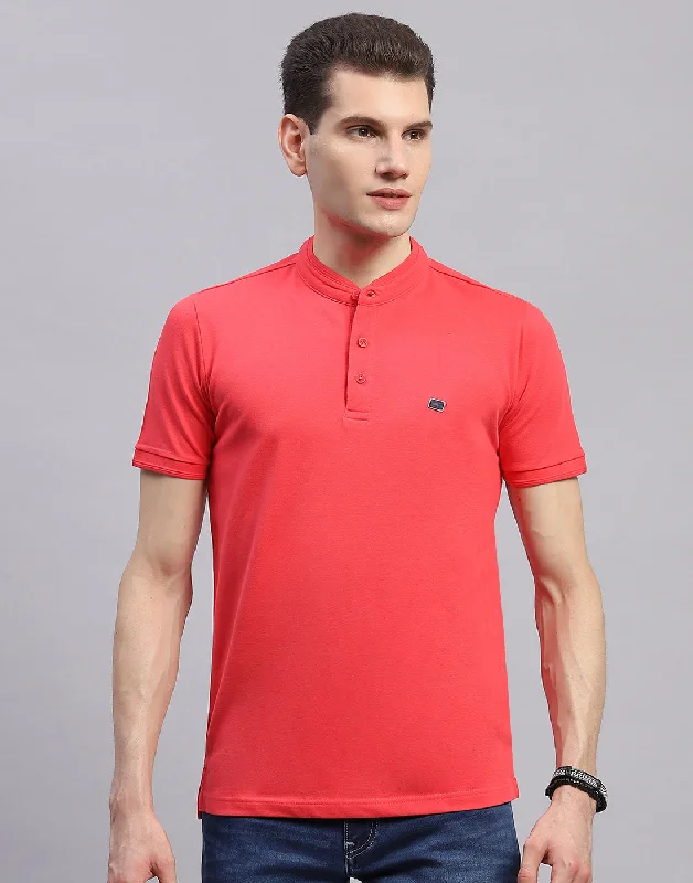 Men's ultra-breathable gym t-shirt-Men Pink Solid Band Collar Half Sleeve T-Shirt