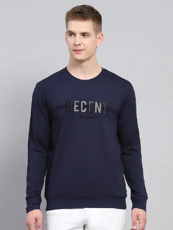 Men's sustainable athletic t-shirt-Men Navy Blue Printed Round Neck Full Sleeve Winter T-Shirt