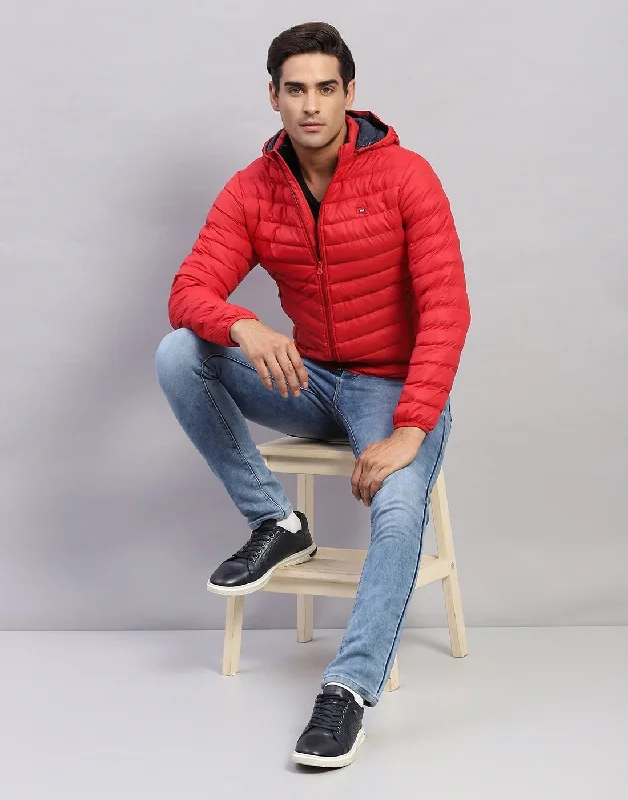 Men's hi-vis jacket-Men's active lifestyle t-shirt-Men Red Solid Hooded Full Sleeve Jacket