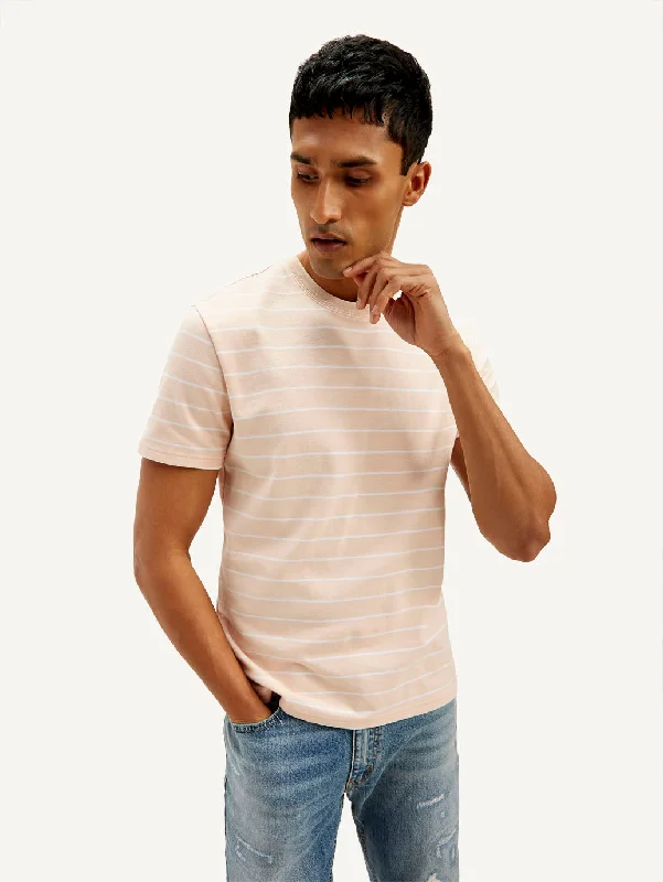 Men's casual athletic wear t-shirt-Men's Striped Slim Fit T-shirt